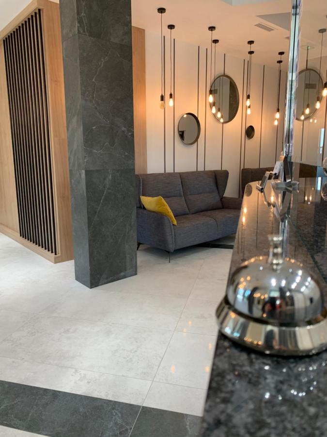Hotel Coliber Klobuck Экстерьер фото