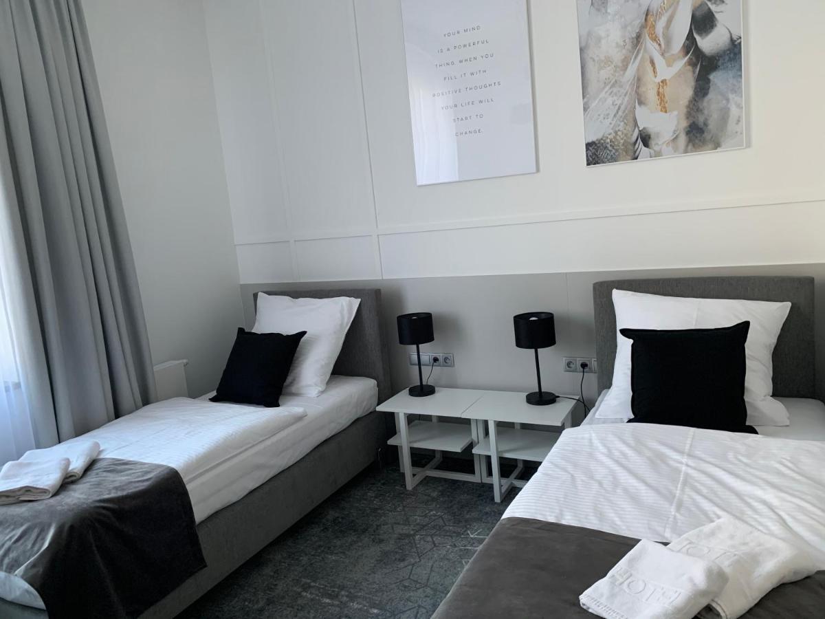 Hotel Coliber Klobuck Экстерьер фото